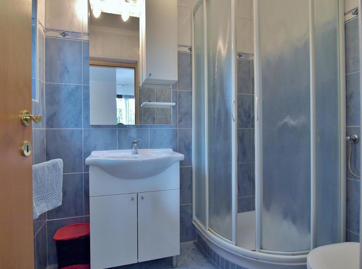 Apartments Eufemija Раб Екстериор снимка