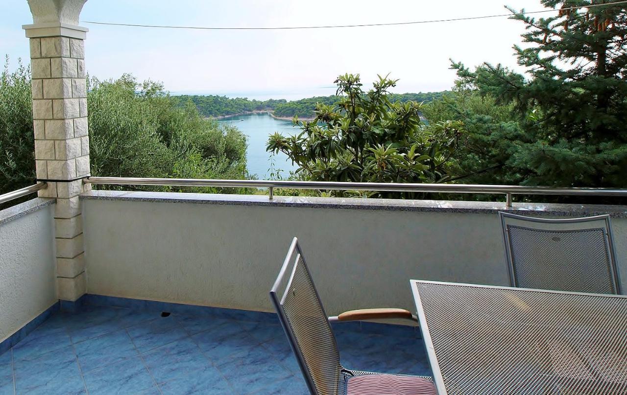 Apartments Eufemija Раб Екстериор снимка