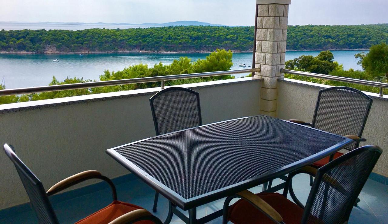 Apartments Eufemija Раб Екстериор снимка