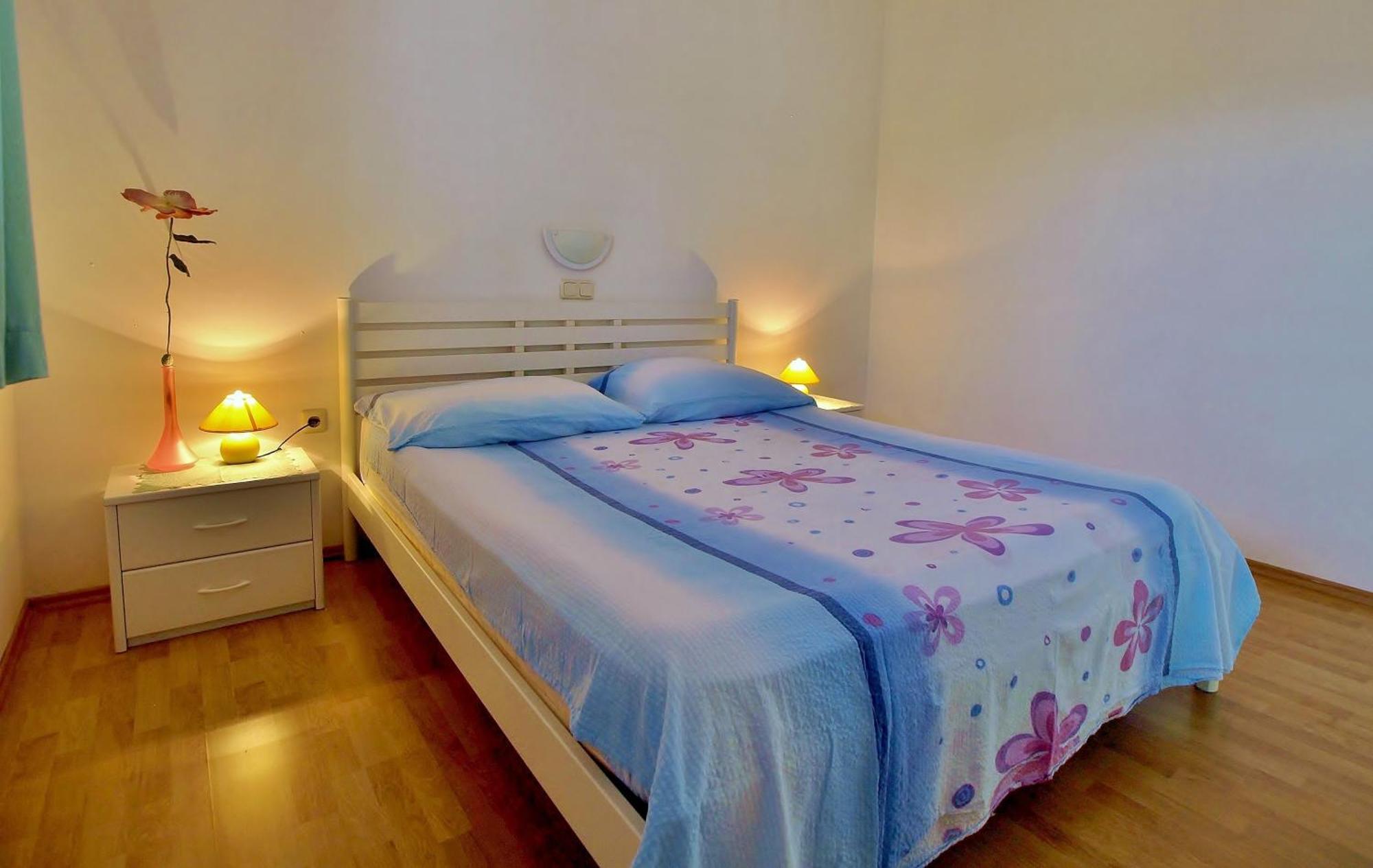 Apartments Eufemija Раб Екстериор снимка