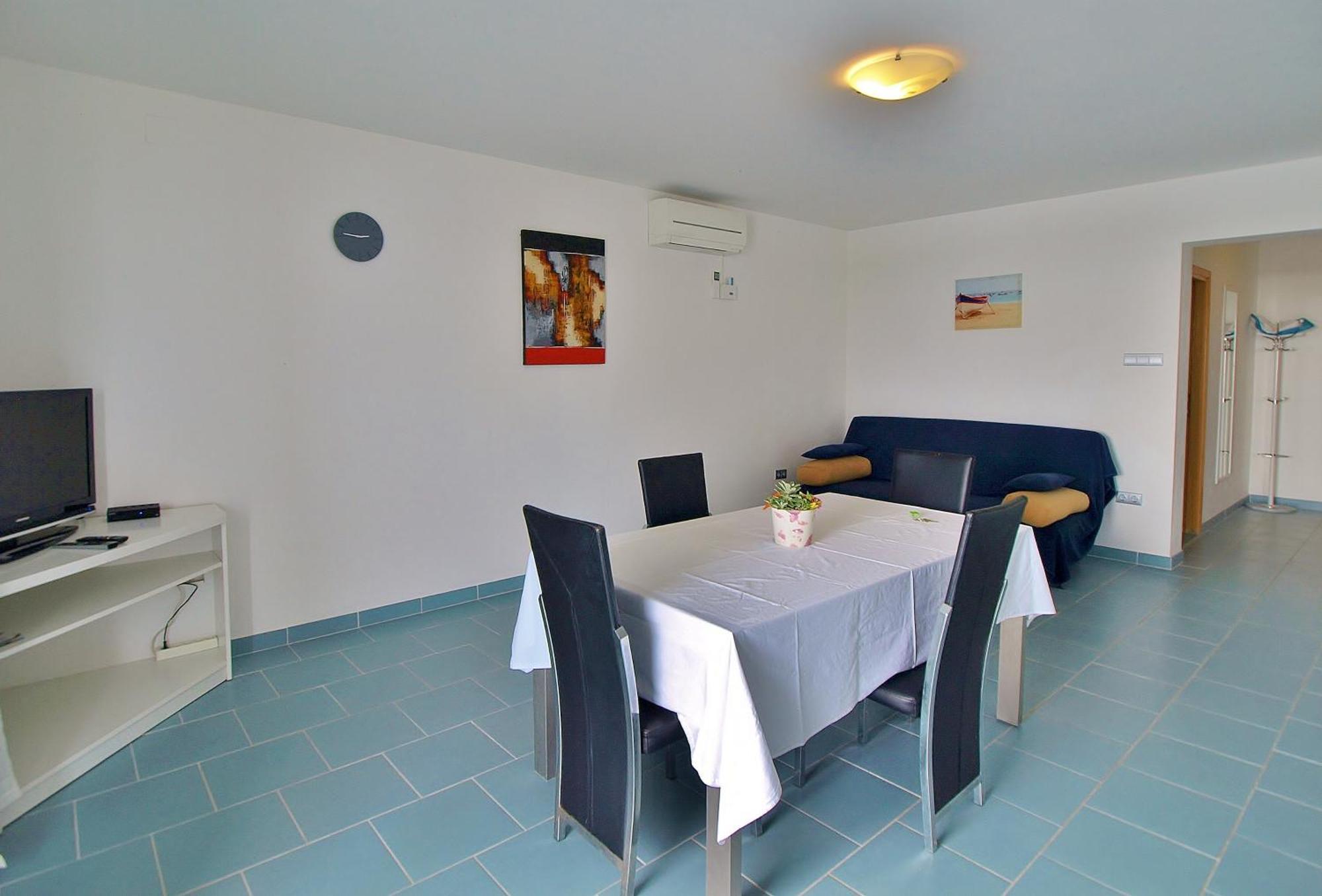 Apartments Eufemija Раб Екстериор снимка