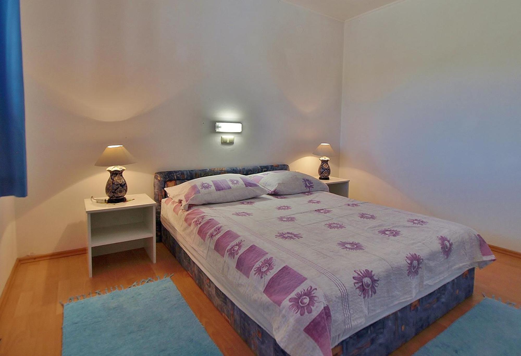 Apartments Eufemija Раб Екстериор снимка
